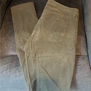 Uniqlo olive corduroy jeggings for tall person